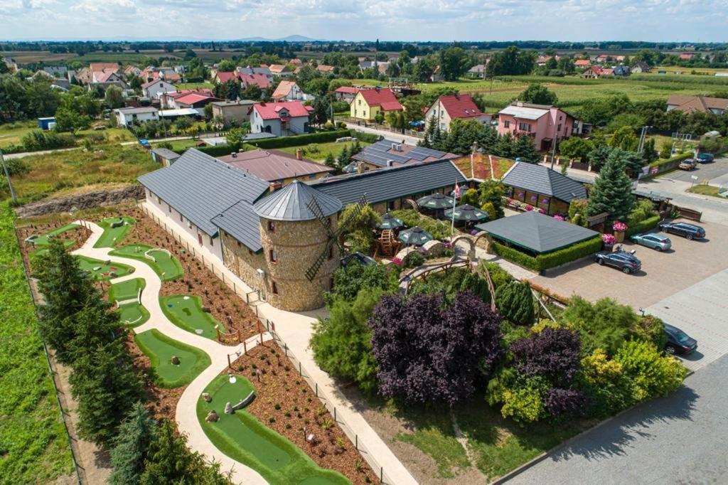 Hotel Karczma Michelle Jarkowice Exterior foto