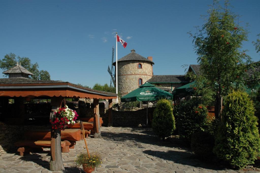 Hotel Karczma Michelle Jarkowice Exterior foto